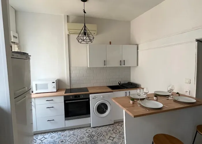 Charmant Duplex Centre De Nimes